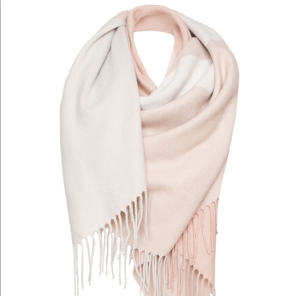 Soia & Kyo Scarfigan Wrap New NWT one size - Picture 4 of 8